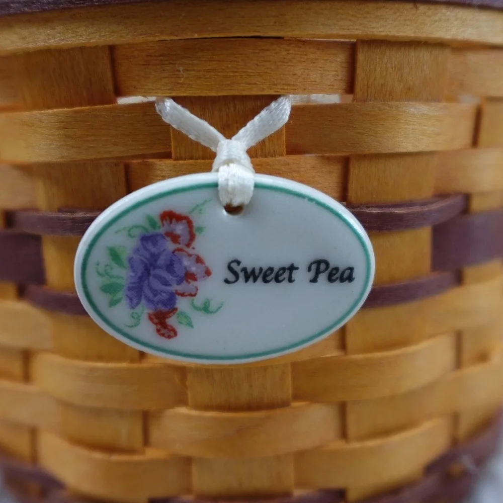 Longaberger 2008 Collectors Club May Series Miniature Sweet Pea Basket Set Boxed